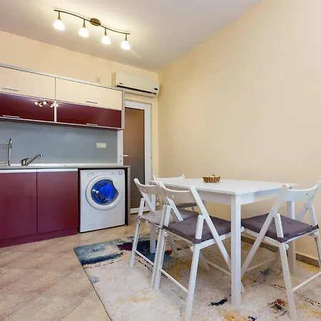 Aparthouse Paradise Bay Apartament *