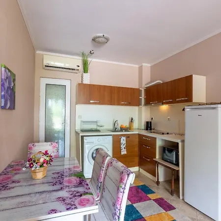 Aparthouse Paradise Bay *