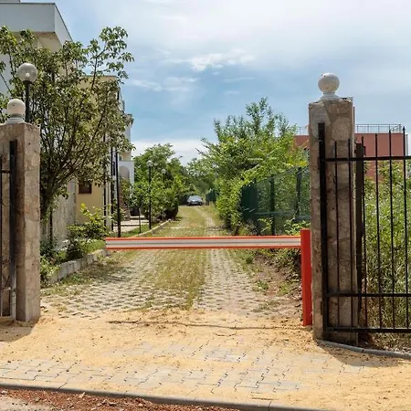 Aparthouse Paradise Bay * Sozopol