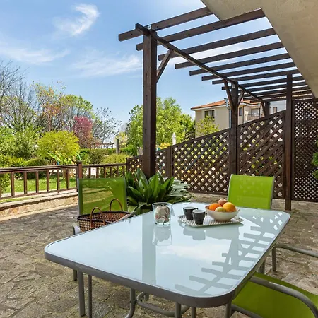Aparthouse Paradise Bay Apartman