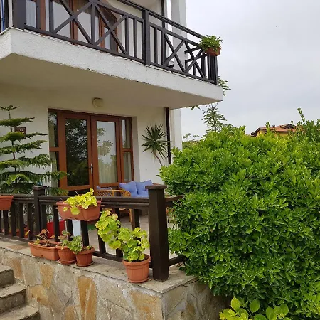 Aparthouse Paradise Bay Apartment *