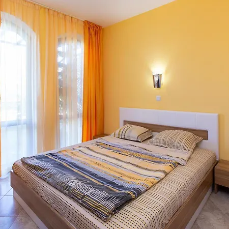 Apartment Aparthouse Paradise Bay