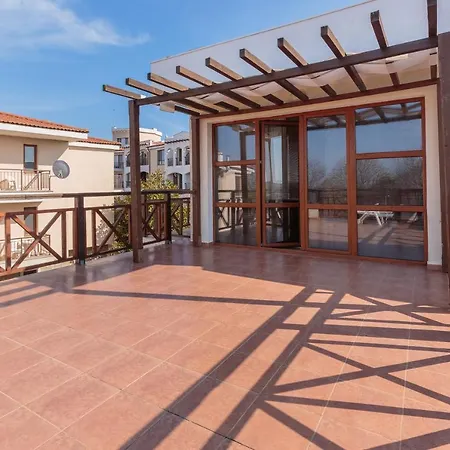 Aparthouse Paradise Bay * Szozopol