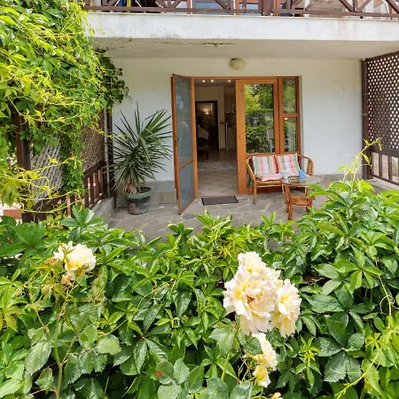 Apartment Aparthouse Paradise Bay